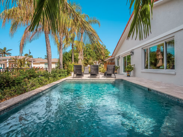 Luxurious 4-Bedroom Waterfront Villa in Holmes Beach